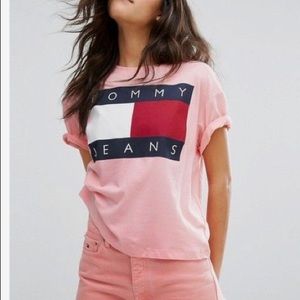 Tommy Hilfiger logo tee